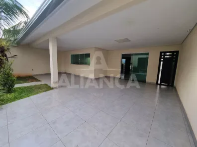 Casa com 4 Quartos à venda, 249m² no Jardim Patrícia, Uberlândia