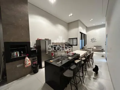 Casa com 4 Quartos à venda, 170m² no Novo Mundo, Uberlândia