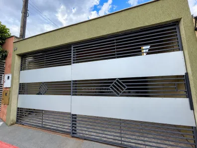 Casa com 3 Quartos à venda, 130m² no Loteamento Chamonix, Londrina