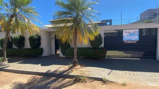 Casa com 3 Quartos para alugar, 225m² no Plano Diretor Sul, Palmas