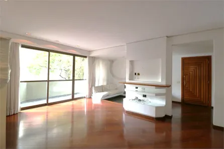 Apartamento com 3 Quartos à venda, 170m² no Moema, São Paulo