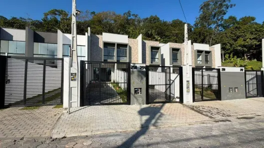 Casa de Condomínio com 2 Quartos para alugar, 80m² no Itoupavazinha, Blumenau
