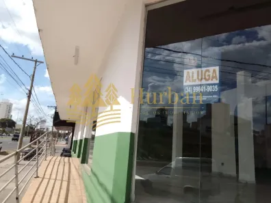 Sala Comercial para alugar, 460m² no Saraiva, Uberlândia