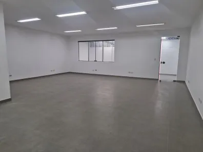 Ponto Comercial para alugar, 100m² no Residencial Morada dos Lagos, Barueri