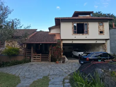 Casa com 4 Quartos à venda, 270m² no Cascatinha, Nova Friburgo