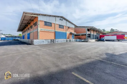 Imóvel Comercial para alugar, 650m² no Passo Manso, Blumenau