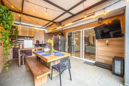 Casa de Condomínio com 3 Quartos à venda, 179m² no Granja Viana, Cotia