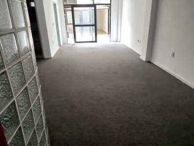 Sala Comercial à venda, 106m² no Centro Histórico, Porto Alegre