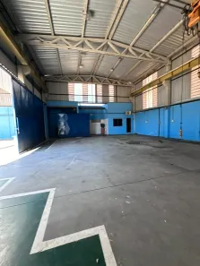 Galpão/Depósito/Armazém com 5 Quartos para venda ou aluguel, 900m² no Imboassica, Macaé