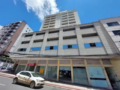 Ponto Comercial para alugar, 650m² no Centro, Juiz de Fora