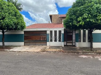 Sobrado com 3 Quartos à venda, 300m² no Santa Mônica, Londrina