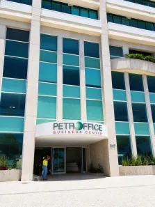 Sala Comercial com 2 Quartos para alugar, 29m² no Imbetiba, Macaé