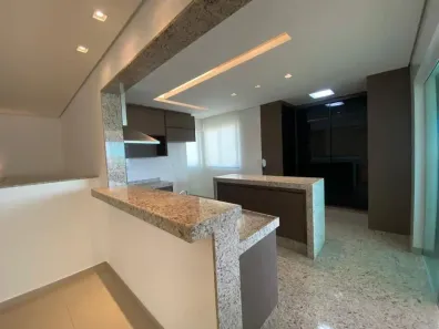 Cobertura com 3 Quartos à venda, 216m² no Santa Mônica, Uberlândia