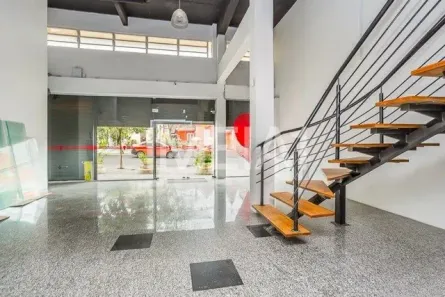 Ponto Comercial para alugar, 424m² no Floresta, Porto Alegre