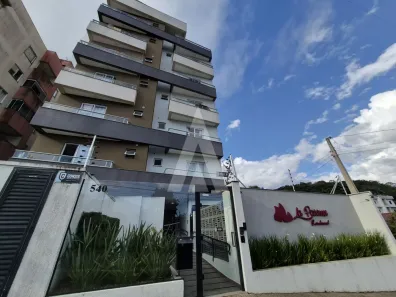 Apartamento com 2 Quartos para alugar, 60m² no Bom Retiro, Joinville