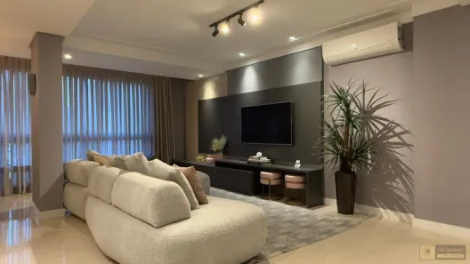 Apartamento com 3 Quartos para alugar, 130m² no Centro, Balneário Camboriú