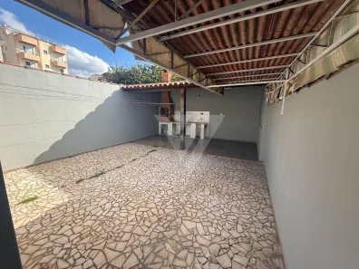 Casa com 2 Quartos à venda, 128m² no Jardim Simus, Sorocaba