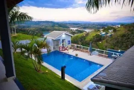 Fazenda/Sítio com 2 Quartos à venda, 400m² no Centro, Igaratá