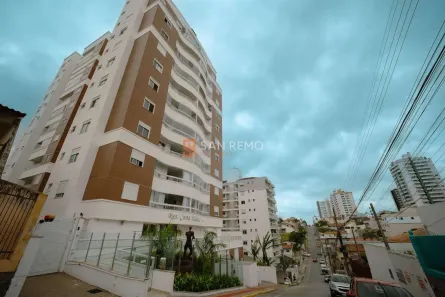 Apartamento com 2 Quartos à venda, 78m² no Barreiros, São José