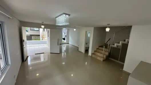 Casa de Condomínio com 4 Quartos à venda, 270m² no Campo Comprido, Curitiba