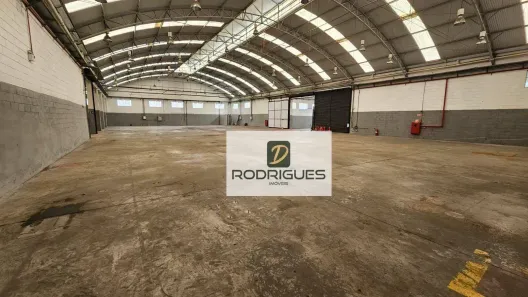 Galpão/Depósito/Armazém à venda, 2873m² no Conceição, Diadema