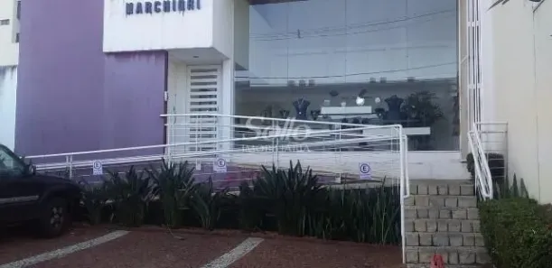 Sala Comercial para alugar, 420m² no Tabajaras, Uberlândia