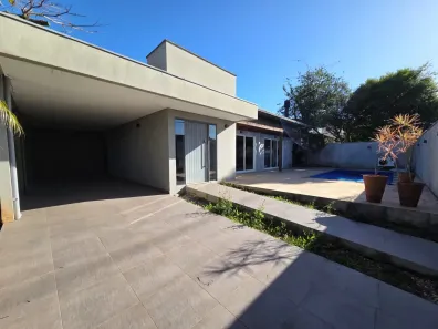 Casa com 3 Quartos à venda, 250m² no Lagoa da Conceição, Florianópolis