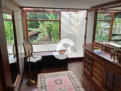Casa com 4 Quartos à venda, 350m² no Vila Progresso, Niterói