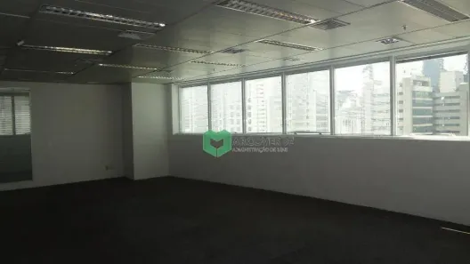 Sala Comercial para alugar, 200m² no Vila Olímpia, São Paulo