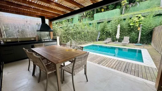 Casa de Condomínio com 4 Quartos para alugar, 300m² no Bairro de Juquehy, São Sebastião