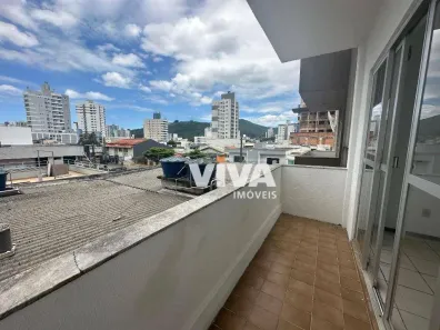 Apartamento com 3 Quartos para alugar, 80m² no Vila Operária, Itajaí