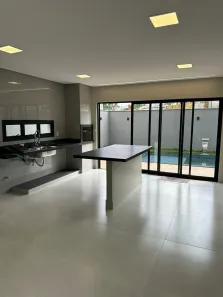 Casa de Condomínio com 4 Quartos à venda, 198m² no Jardins Sevilha, Aparecida de Goiânia