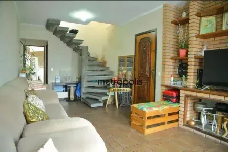Sobrado com 3 Quartos para alugar, 228m² no Nova Petrópolis, São Bernardo do Campo