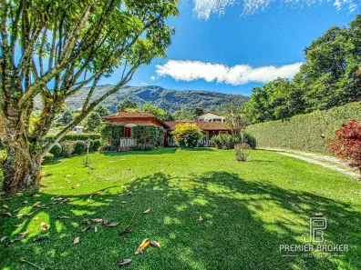 Casa com 6 Quartos à venda, 345m² no Araras, Teresópolis