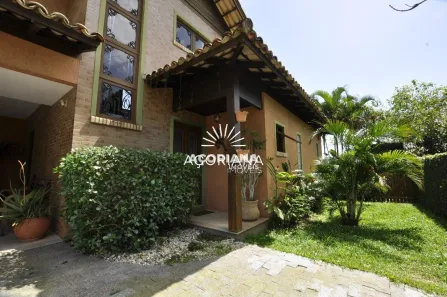 Casa com 3 Quartos à venda, 265m² no Lagoa da Conceição, Florianópolis