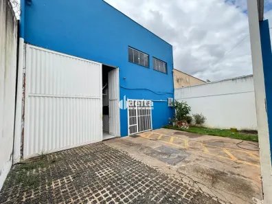 Ponto Comercial para alugar, 366m² no Dona Zulmira, Uberlândia