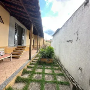 Casa com 4 Quartos à venda, 375m² no Centro, Contagem