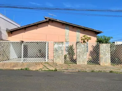 Casa com 3 Quartos à venda, 185m² no Olinda, Uberaba