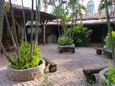 com 2 Quartos para venda ou aluguel, 298m² no Bosque, Vinhedo