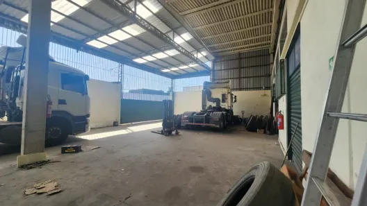 Galpão/Depósito/Armazém à venda, 613m² no Arsenal, São Gonçalo