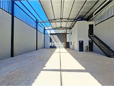 Ponto Comercial para alugar, 500m² no Loteamento Centro Empresarial Leste I, Uberlândia