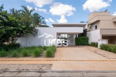 Casa de Condomínio com 4 Quartos à venda, 220m² no Jardins Verona, Goiânia