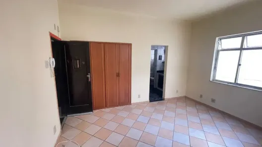 Kitnet com 1 Quarto para venda ou aluguel, 25m² no Santa Teresa, Rio de Janeiro