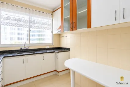 Apartamento com 3 Quartos para alugar, 124m² no Centro, Curitiba