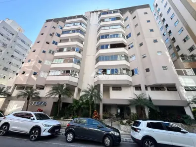Apartamento com 3 Quartos à venda, 130m² no Centro, Balneário Camboriú