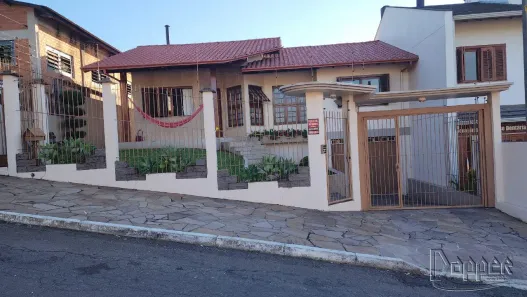 Casa com 2 Quartos à venda, 181m² no Petrópolis, Novo Hamburgo