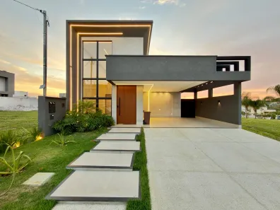 Casa com 3 Quartos à venda, 259m² no Jardins Capri, Senador Canedo
