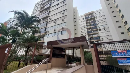 Apartamento com 3 Quartos para alugar, 96m² no Centro, Florianópolis