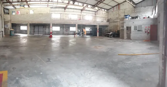 Galpão/Depósito/Armazém à venda, 800m² no Jardim Las Vegas, Santo André