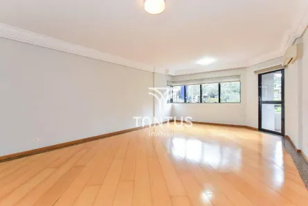 Apartamento com 4 Quartos para alugar, 195m² no Água Verde, Curitiba